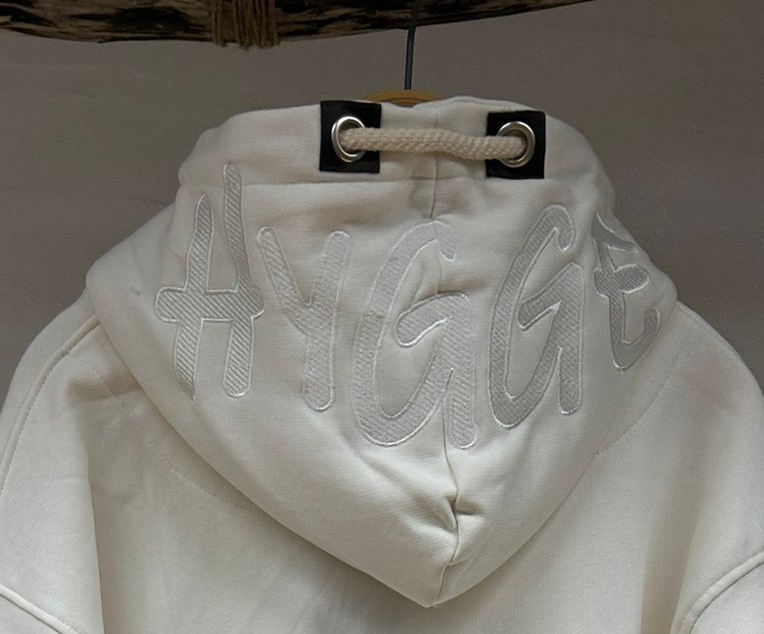 Ulrik-P - Hygge Hoodie Model Blåvand - Cream White